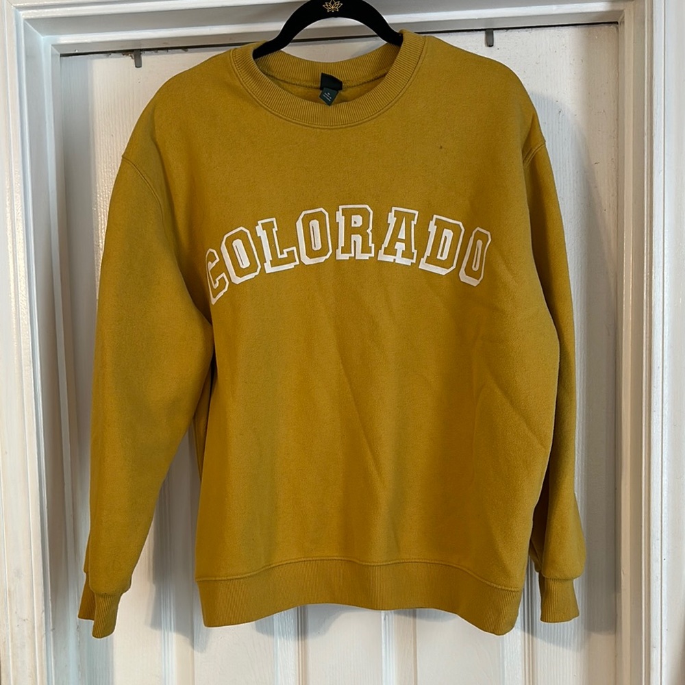 Wild Fable Yellow Crewneck Sweater with Collegiate Style